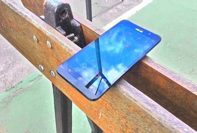 ASUS Zenfone 2: Análise/Review do primeiro smartphone no país com 4GB de RAM ASUS Zenfone 2: Análise/Review do primeiro smartphone no país com 4GB de RAM