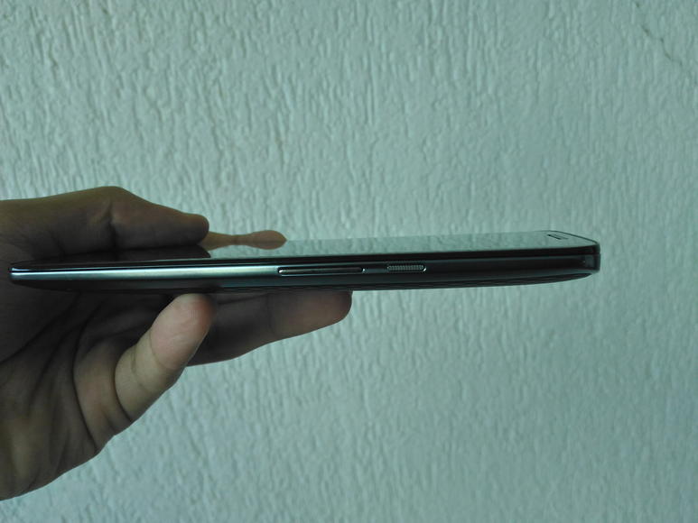 Análise: Moto X Play - Feito para jogar até dar calos na mão moto x play botoes
