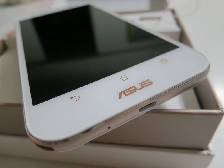 Zenfone Zoom desembarca no Brasil como alternativa as câmeras DSLR zenfone zoom branco barra de aco
