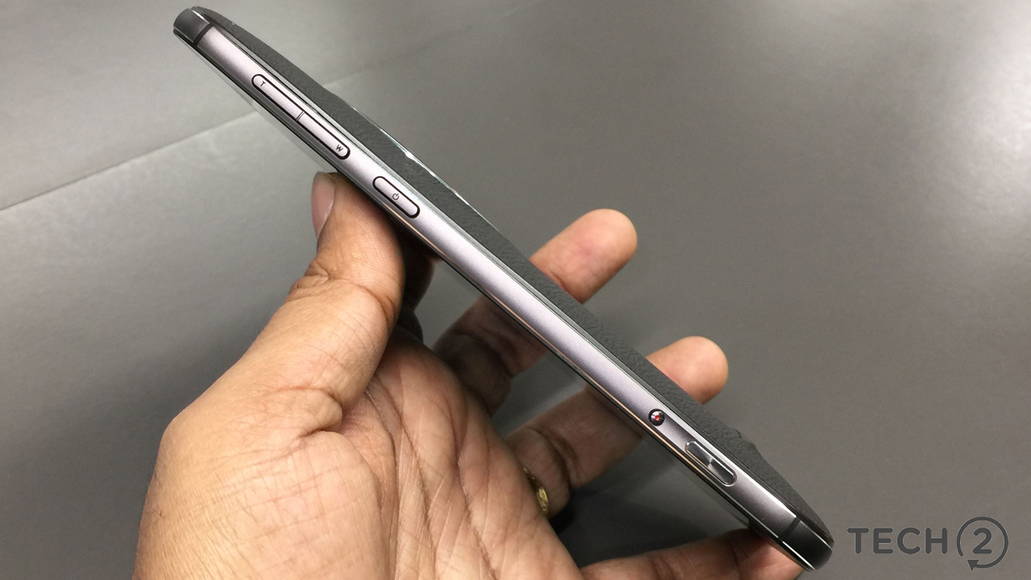 Zenfone Zoom desembarca no Brasil como alternativa as câmeras DSLR zenfone zoom lateral