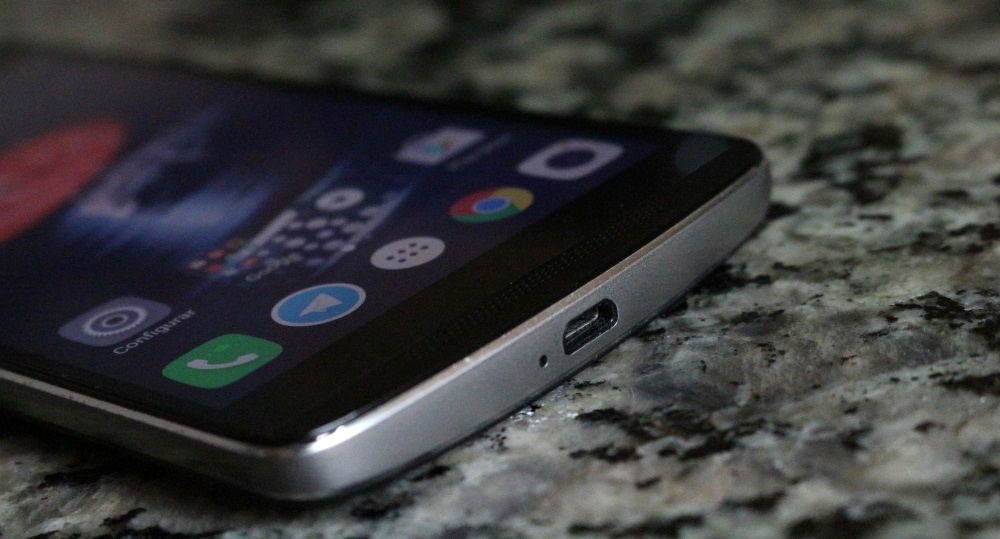 analise lenovo vibe a7010 microusb e microfone na parte inferior