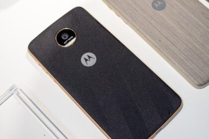 moto z force black nylon