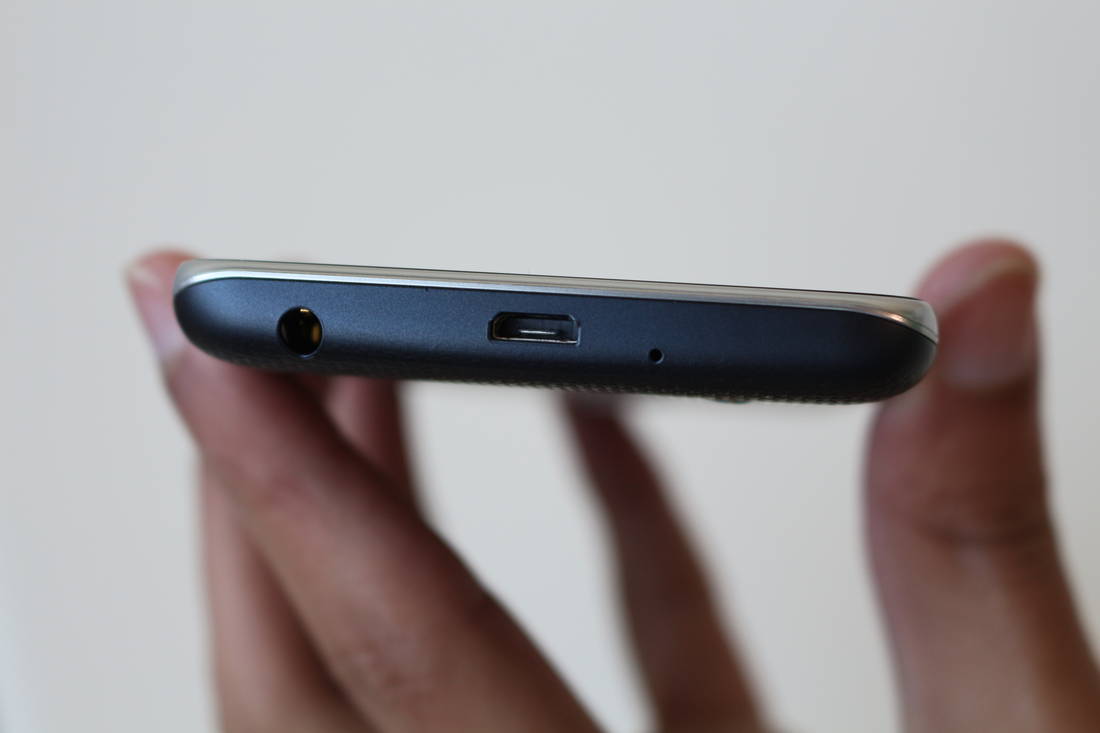 Análise/Review do LG K4: Um low-end bom de briga k4 usb e fones
