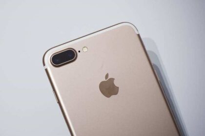 090716 apple iphone 7 plus 6896
