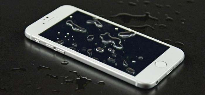 iPhone 7 e iPhone 7 Plus são lançados oficialmente pela Apple com o iOS 10 O iPhone 7 recebeu certificado IP67 de resistência a água. (Foto: Divulgação/TuAppleMundo)
