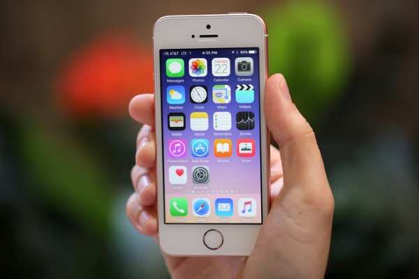 Apple: Companhia libera atualização para o iOS 10.1.1 e remove versões anteriores A Apple liberou hoje uma nova versão de seu SO, o iOS 10.1.1. (Foto: Divulgação/Curiosity Flux)
