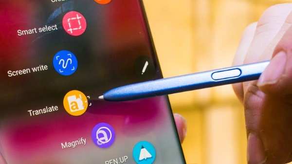 O Galaxy Note 7 está banido de qualquer voo nos EUA. (Foto: Divulgação/Cnet)