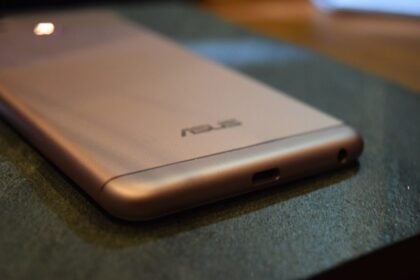 Asus Zenfone 3 Zoom CES 2017 10