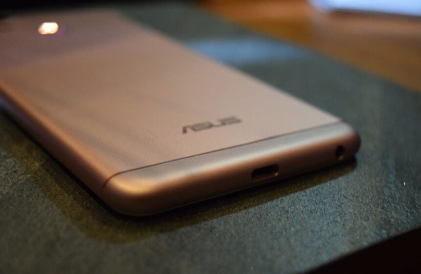 Asus Zenfone 3 Zoom CES 2017 10