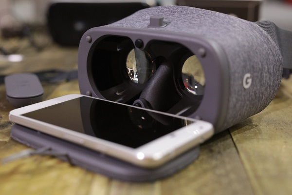 Novo headset VR independente de outros aparelhos pode ser anunciado pela Google daydream headset google