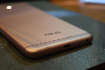 asus zenfone 4v fcc