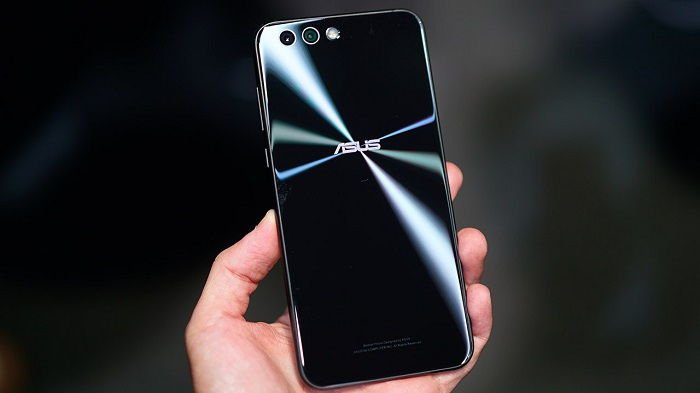 ASUS Zenfone 4 - Razões para comprar o smartphone ASUS ZenFone 4 traseira