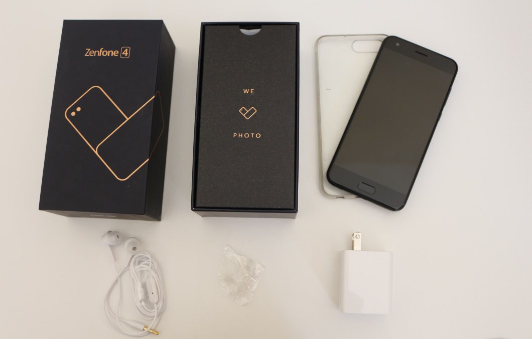 Review do Zenfone 4 - O que vem na caixa Review do Zenfone 4 - O que vem na caixa