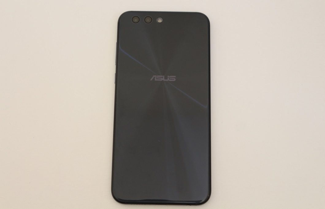 Review do Zenfone 4 - Traseira Review do Zenfone 4 - Traseira
