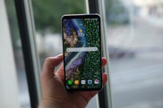 LG V30 Android Oreo