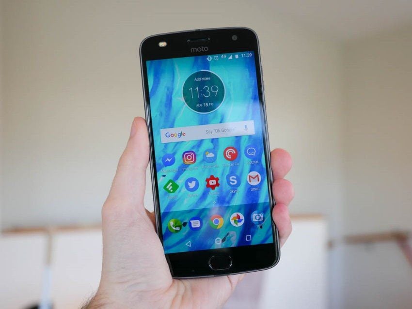 moto z2 play android oreo