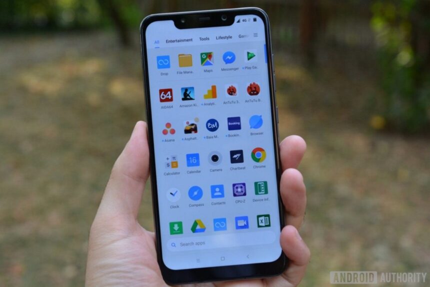pocophone f1 review tela