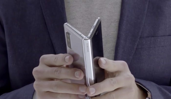 Galaxy Fold é liberado pela Anatel e já pode ser vendido no Brasil galaxy fold dobrado samsung