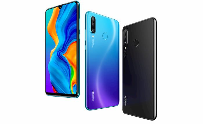 Huawei P30 Lite e Huawei P30 Pro são lançados oficialmente no Brasil Huawei P30 Lite em imagem de seu painel frontal e duas imagens traseiras.