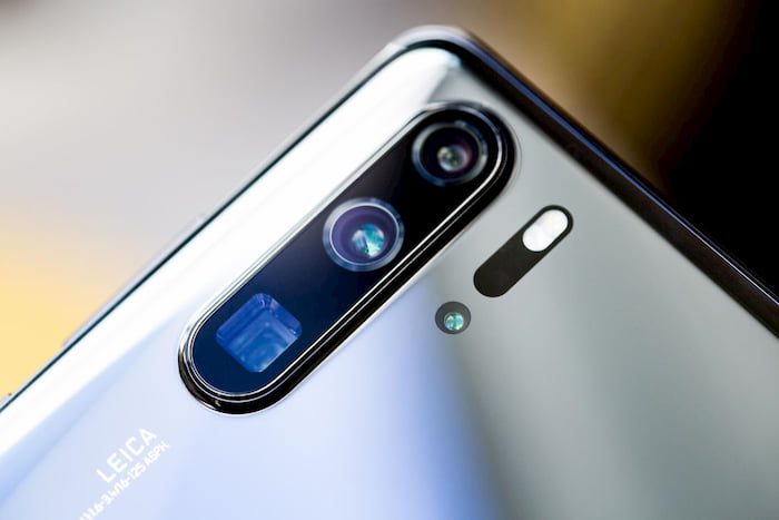 Huawei P30 Lite e Huawei P30 Pro são lançados oficialmente no Brasil Foto das câmeras traseiras do Huawei P30 Pro.