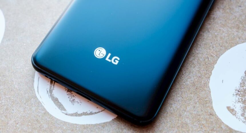 patente lg com camera tripla