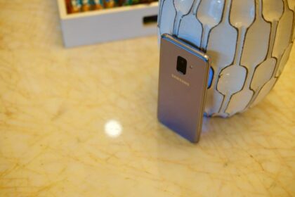galaxy a8 2018 atualizacao abril