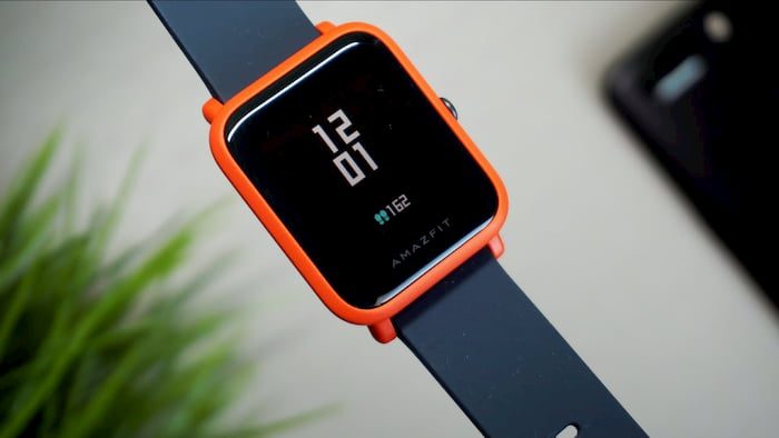 Xiaomi Mi 8 Lite, Mi 9, Mi Band 3 e Amazfit são homologados pela Anatel Imagem do relógio inteligente Xiaomi Amazfit Bip.
