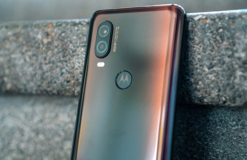 motorola trabalha em smartphone one pro
