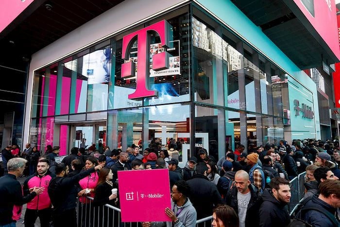 OnePlus 7 Pro será exclusivo da operadora T-Mobile nos Estados Unidos O OnePlus 7 Pro só poderá ser adquirido nos Estados Unidos através da operadora T-Mobile.