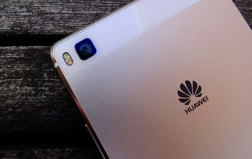 huawei desenvolvimento do sistema operacional