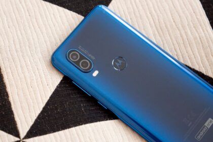 motorola one action tem design revelado em renderizacao