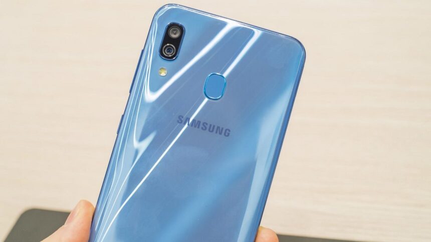 samsung galaxy a30 recebe pacote de seguranca de junho