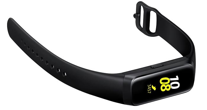 Samsung Galaxy Fit na cor preta.