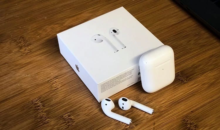 AirPods 3 com resistência à água pode chegar oficialmente em 2019 Apple AirPods 3 pode ser lançado em 2019.