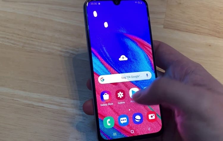 Galaxy A40 recebe patch de segurança de julho com o Samsung Pay Galaxy A40 recebe atualização de julho de 2019.