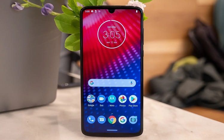 Android Q - Smartphones Motorola que podem ser atualizados Motorola Moto Z4 receberá o Android Q em 2020.