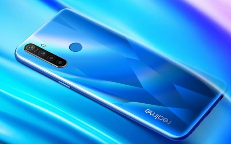 Realme 5 e Realme 5 Pro são lançados oficialmente na Índia Realme 5 na cor azul.