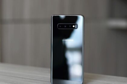 samsung galaxy s11 pode chegar com camera de 108 mp e zoom optico de 10x