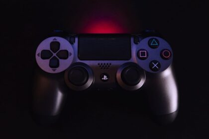 suposto design do sony playstation 5 aparece em patente no brasil