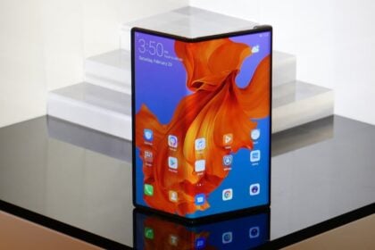 Huawei Mate X hands-on.