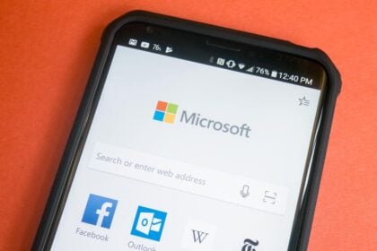 microsoft edge ganha modo escuro automatico android 10