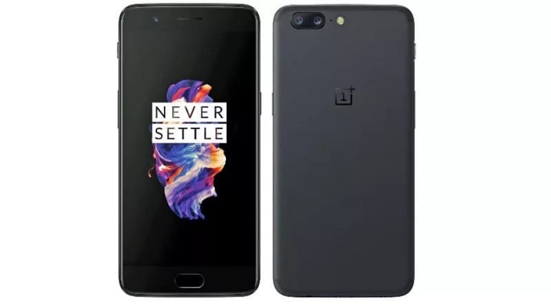 OnePlus 5 na cor preta.