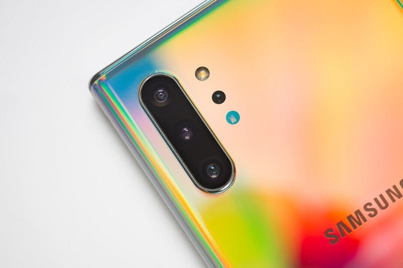 Galaxy Note 10+ Vs. Google Pixel 4: Comparando especificações e preços Galaxy Note 10+ câmeras traseiras.