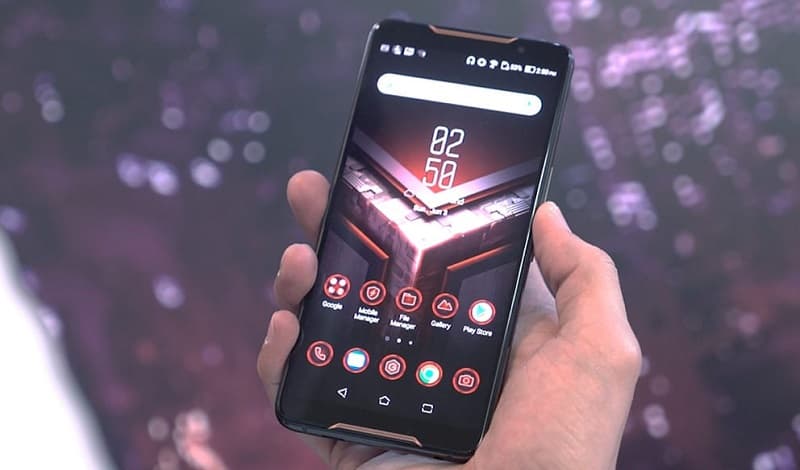 ASUS ROG Phone ganha atualização para o Android 9 Pie ROG Phone com a tela ligada.
