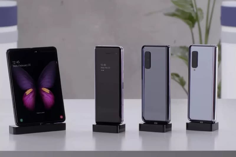 Galaxy Fold é atualizado com pacote de segurança de novembro de 2019 Samsung Galaxy Fold cores.