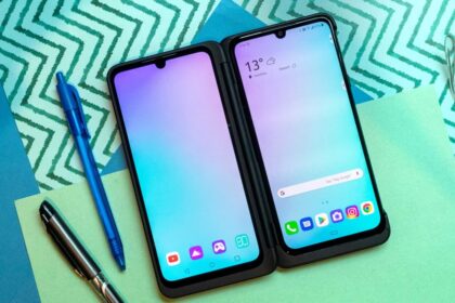 LG G8X ThinQ usado com duas telas.