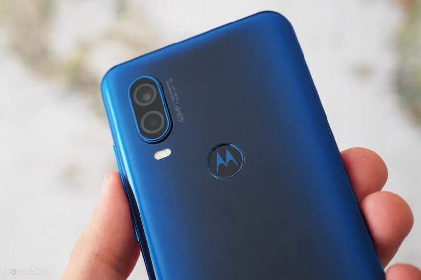 Imagem de smartphone Motorola na cor azul.