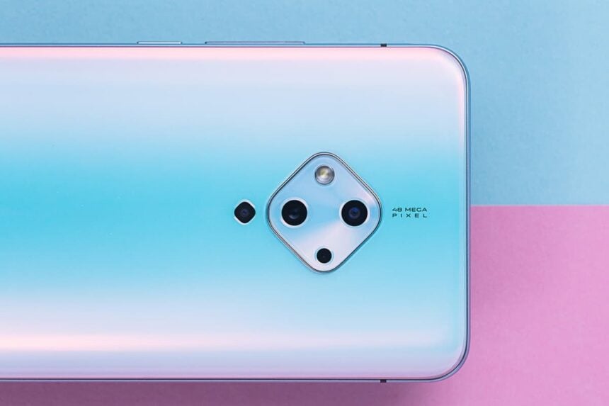 Vivo S5 azul claro.