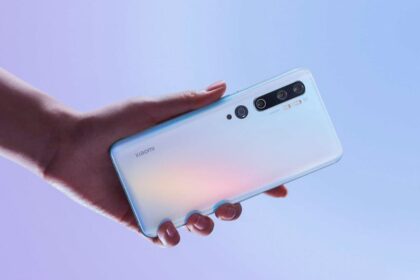 Xiaomi Mi CC9 Pro na cor branca.
