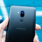 LG G7 One preto, parte traseira.